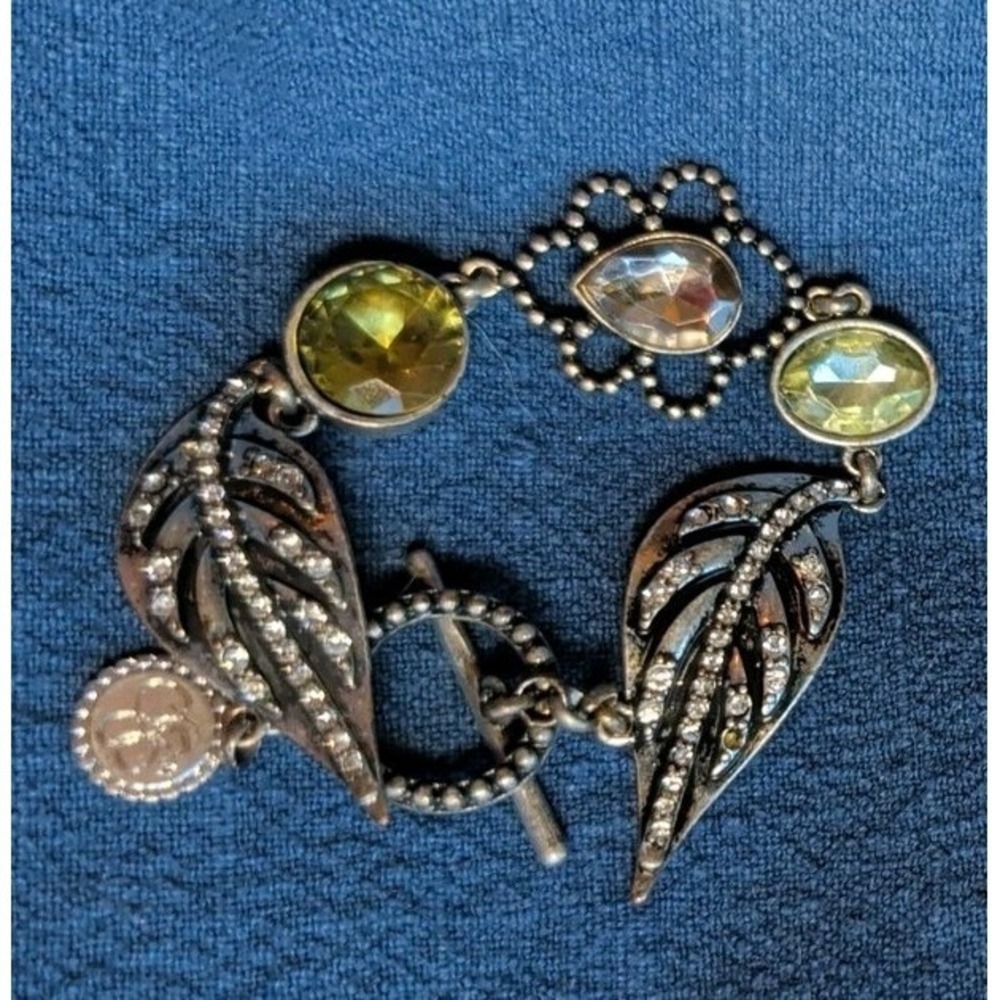 Jessica Simpson Charm Bracelet Silver Tone Leaf Rhinestone Design 8" READ‎